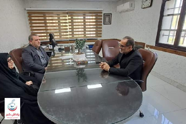 دیدار مدیر کل بنیاد شهید و امور ایثارگران مازندران با مادر شهیدان طبری